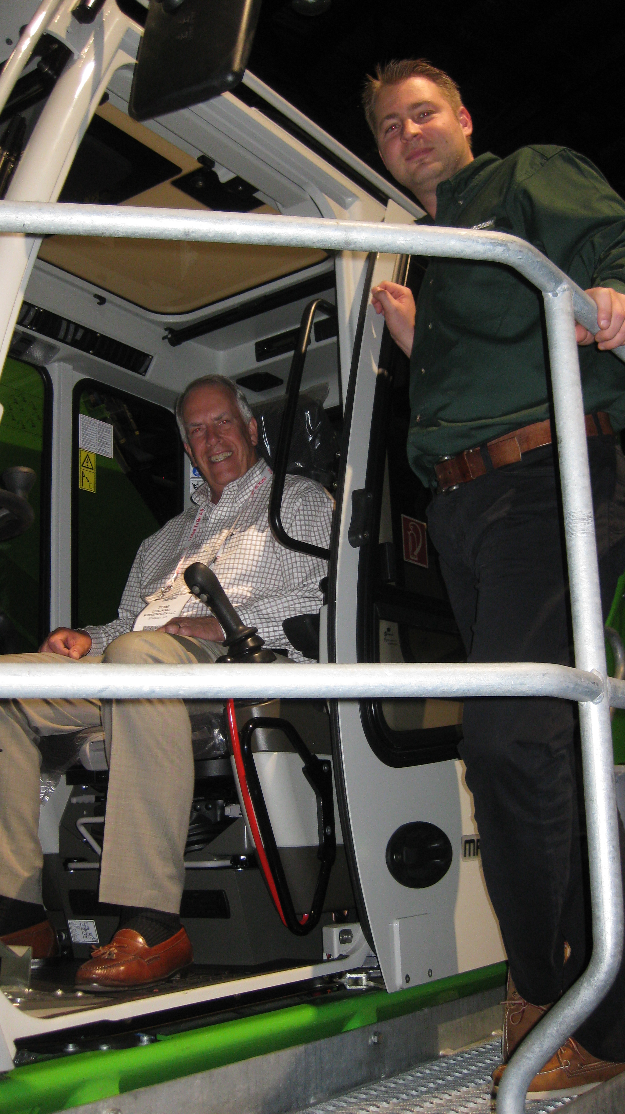 Murphy Tractor Adds SENNEBOGEN Material Handlers to Growth Plans for Ohio