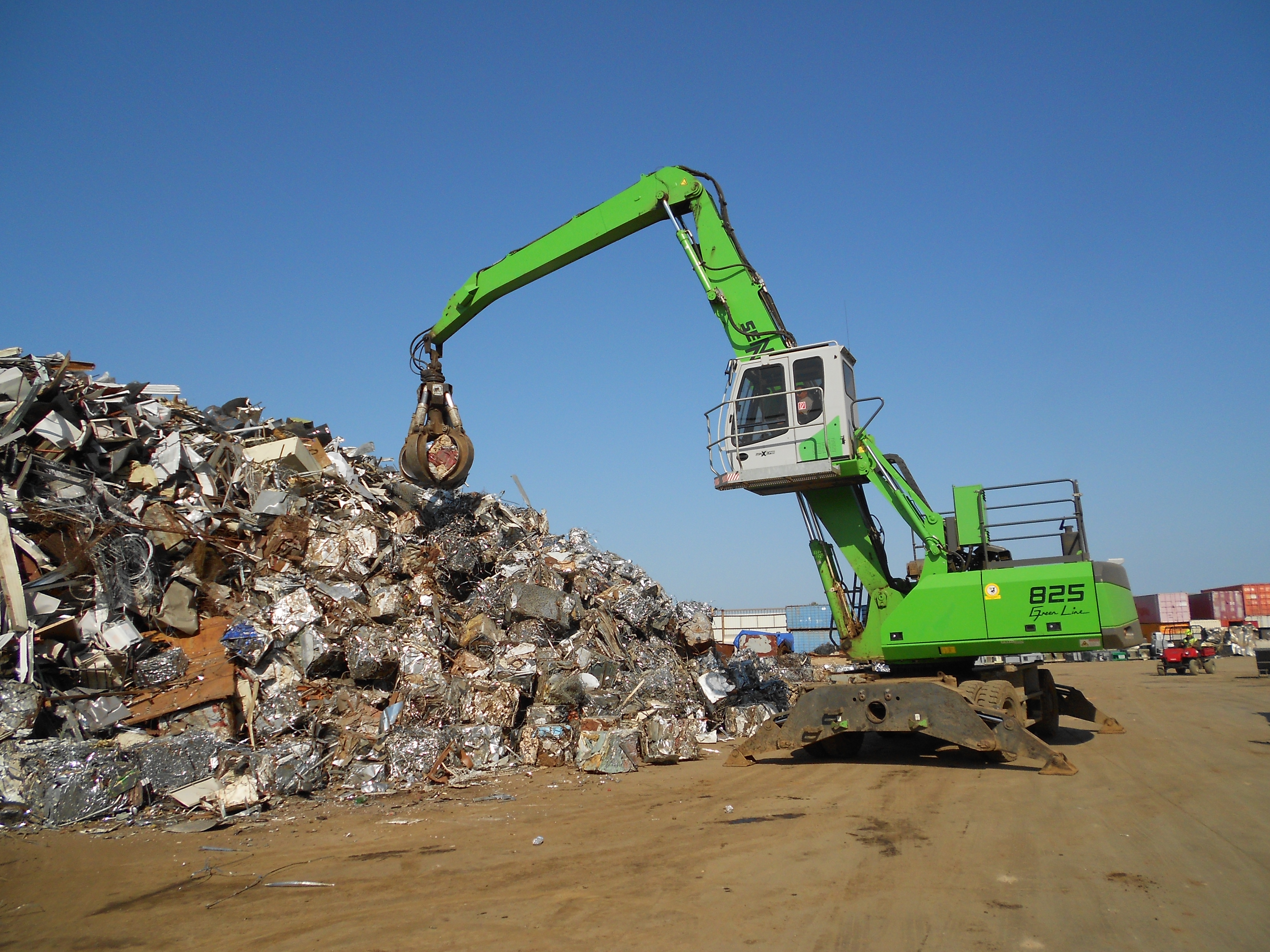 Growth Strategy Reflected in Versatility of SENNEBOGEN Machines at Alco Iron & Metal